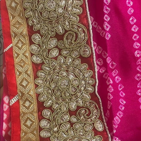 Indian bandhani Pink and Gold bandhej saree - Picture 6 of 10